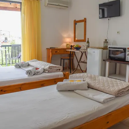 Lemon Studio Only 150m To The Beach * Finikounta